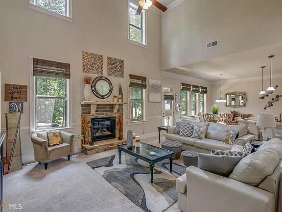2569 Lake Erma Dr 40.jpg